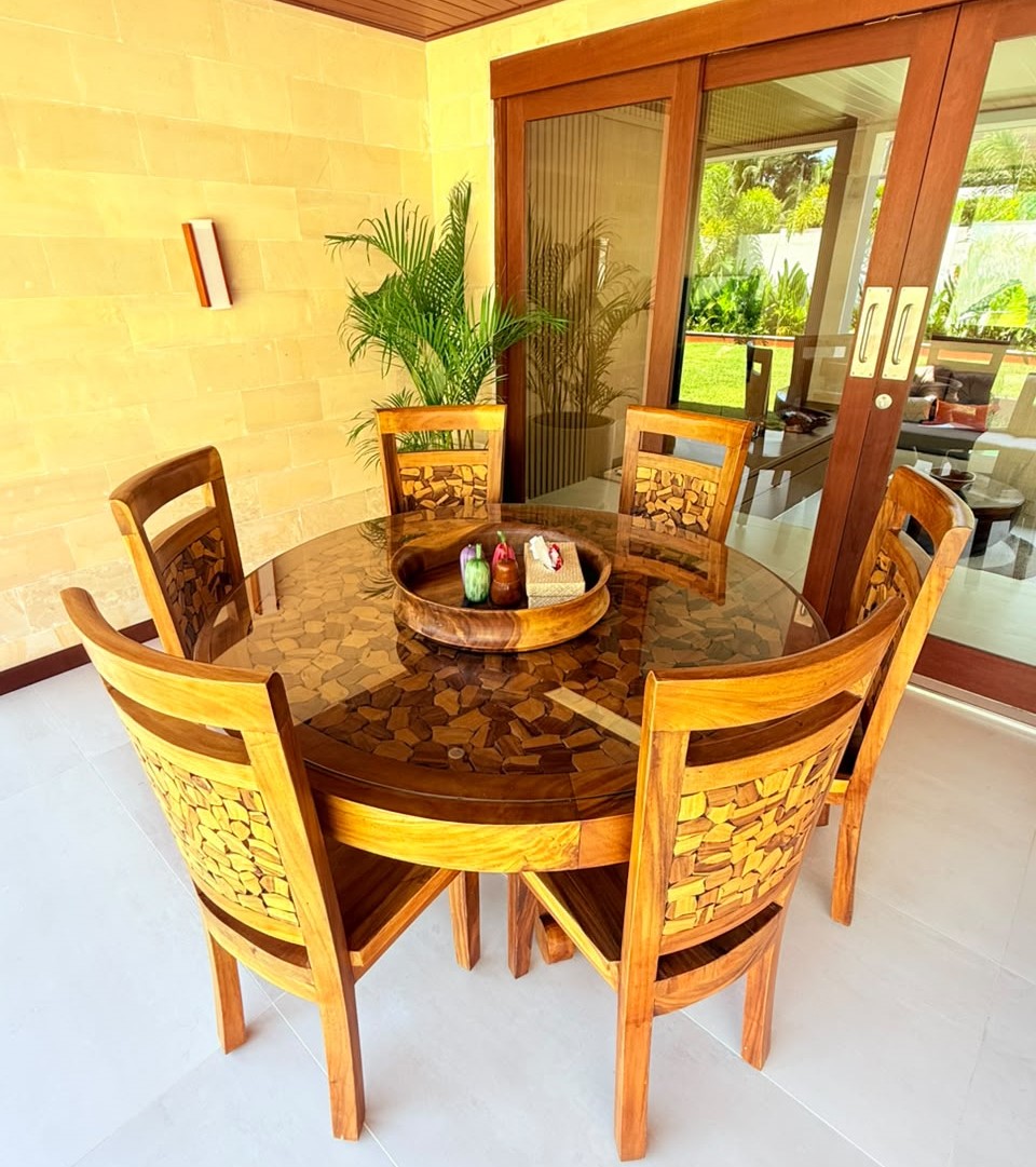 Home coffee table